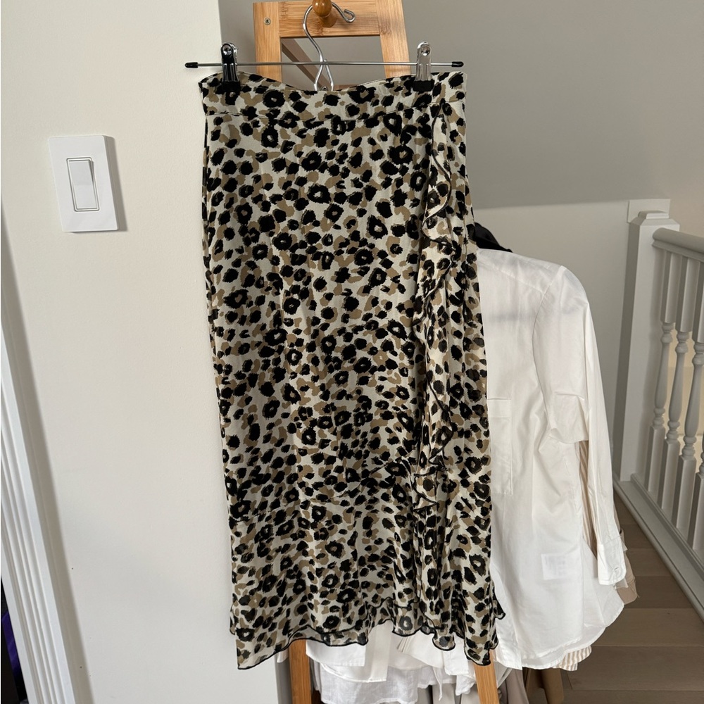 Leopard print midi skirt with ruffles